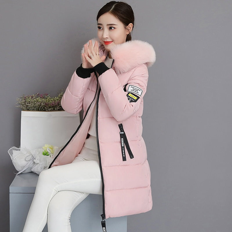 Detailed view of the women's hooded winter jacket, Helena model, ideal for cold days