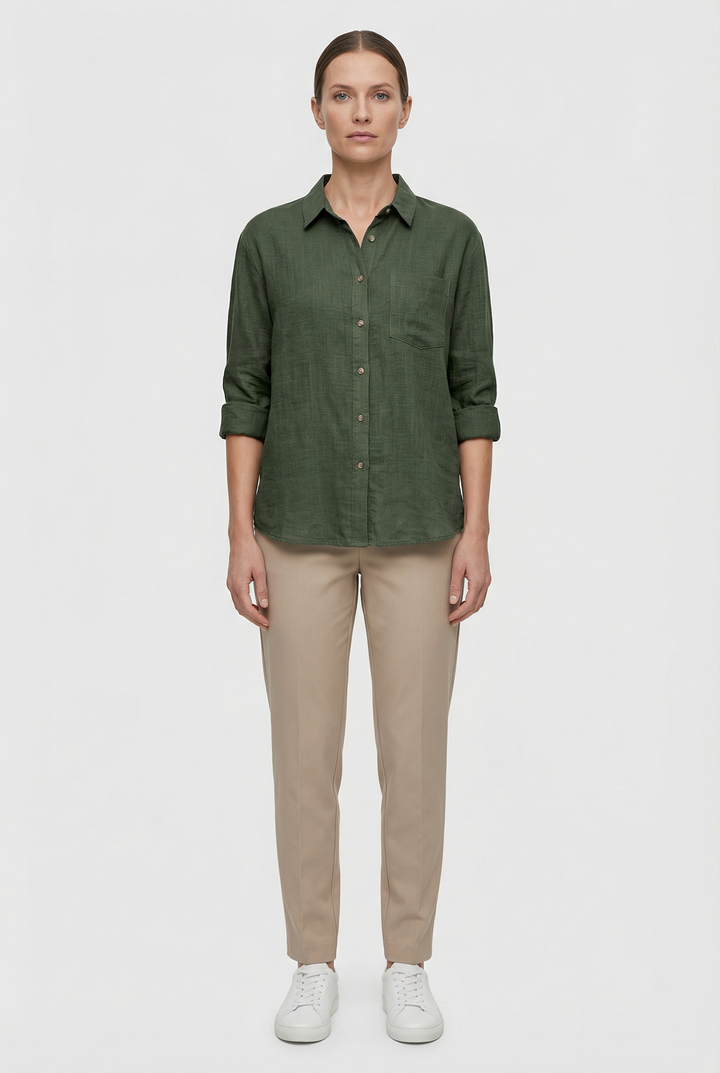 Everyday casual shirt for women, blending comfort with simple style
