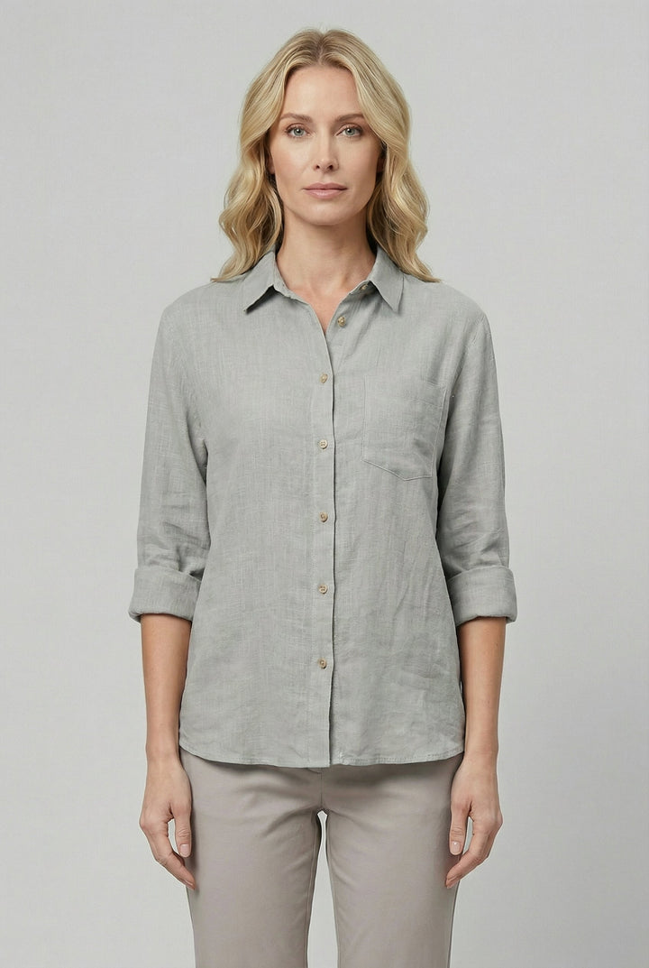 Lightweight and comfortable women's loose fit shirt, ideal for warm weather