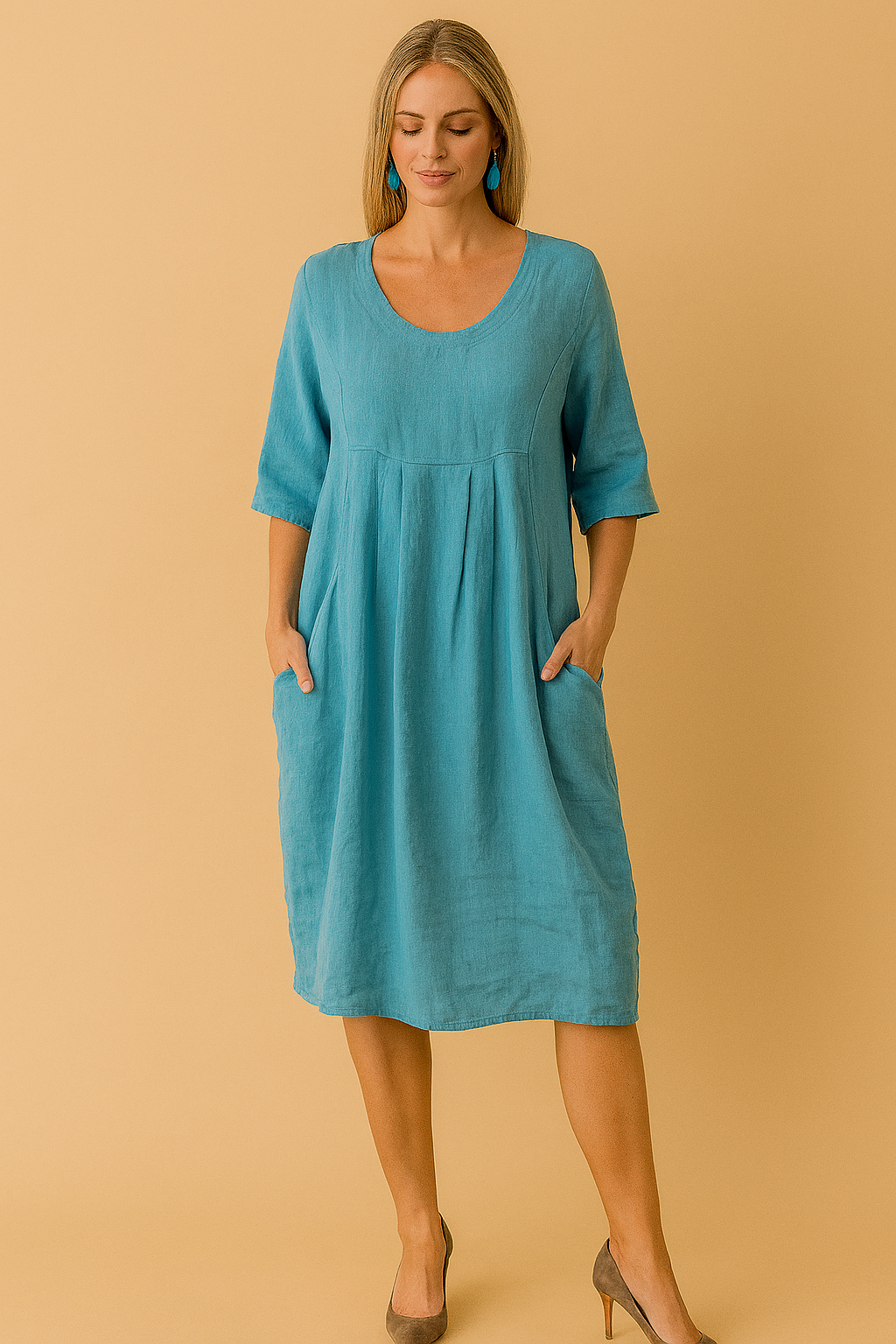 Women's loose fit t-shirt dress, round neck, short sleeves, knee-length, with convenient pockets. Casual summer wear.