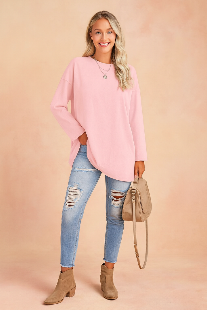 Versatile women's oversized sweater for ultimate comfort, ideal for everyday and weekend.