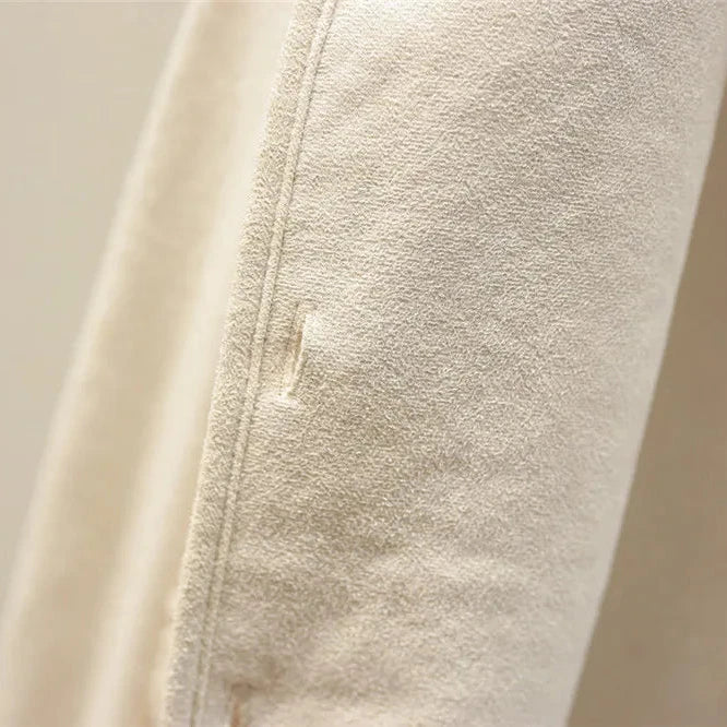 Versatile women's fleece gilet, cozy outerwear for stylish layering. Soft button-up vest, perfect for autumn outfits.