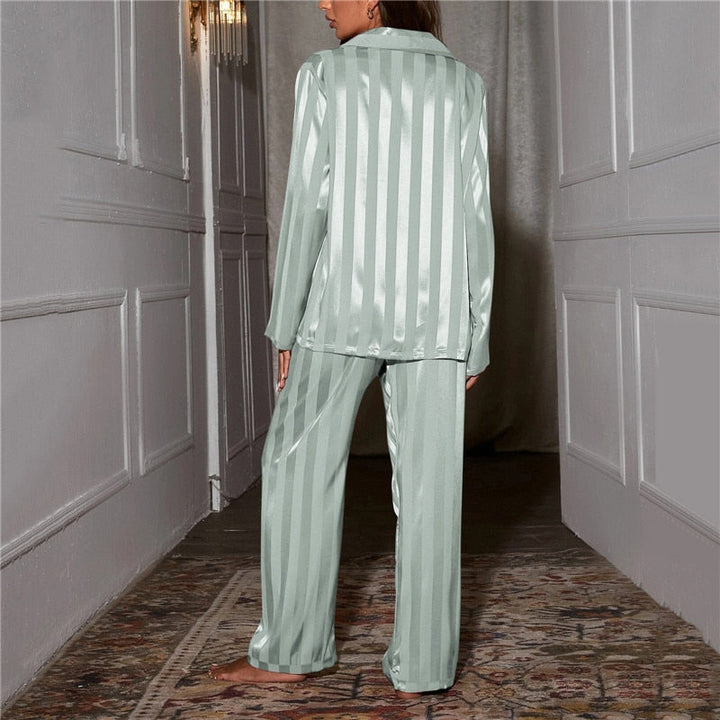 Stylish women's pajama set, perfect loungewear for relaxation and evening comfort.