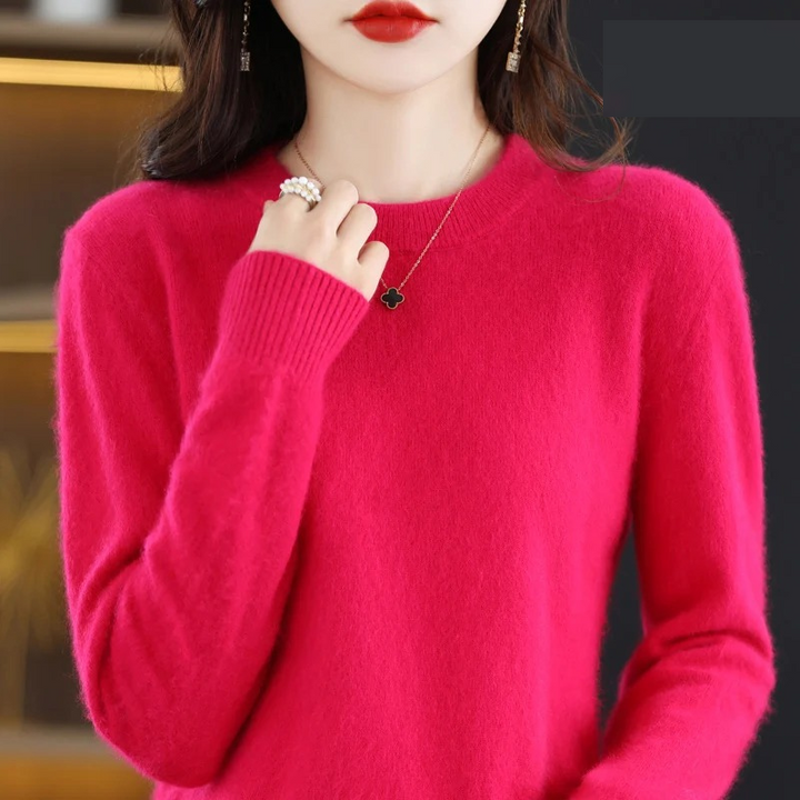 The perfect fall fashion statement: women's round neck sweater