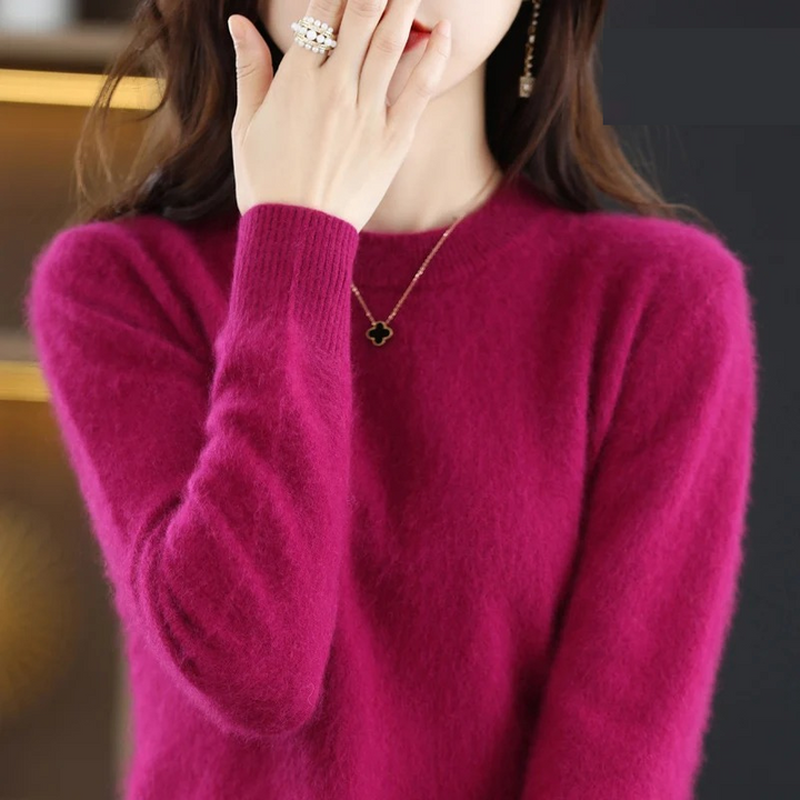 Fashionable ladies' lightweight round neck sweater for everyday wear