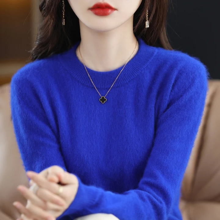 Versatile women's knit pullover, perfect for fall fashion