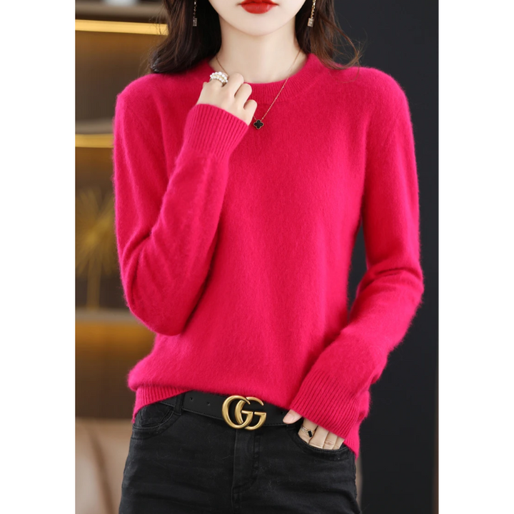 Lightweight and comfortable women's round neck knit sweater