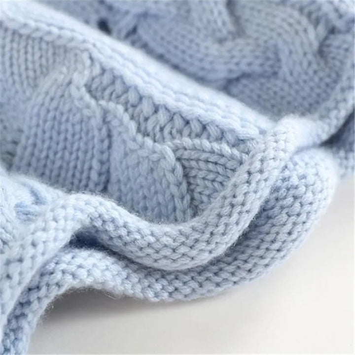 Women's versatile blue cashmere sweater, ideal for winter fashion