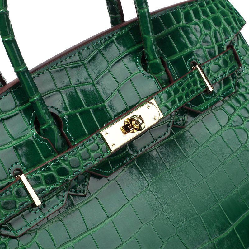 Functional design meets luxury: cognac leather handbag