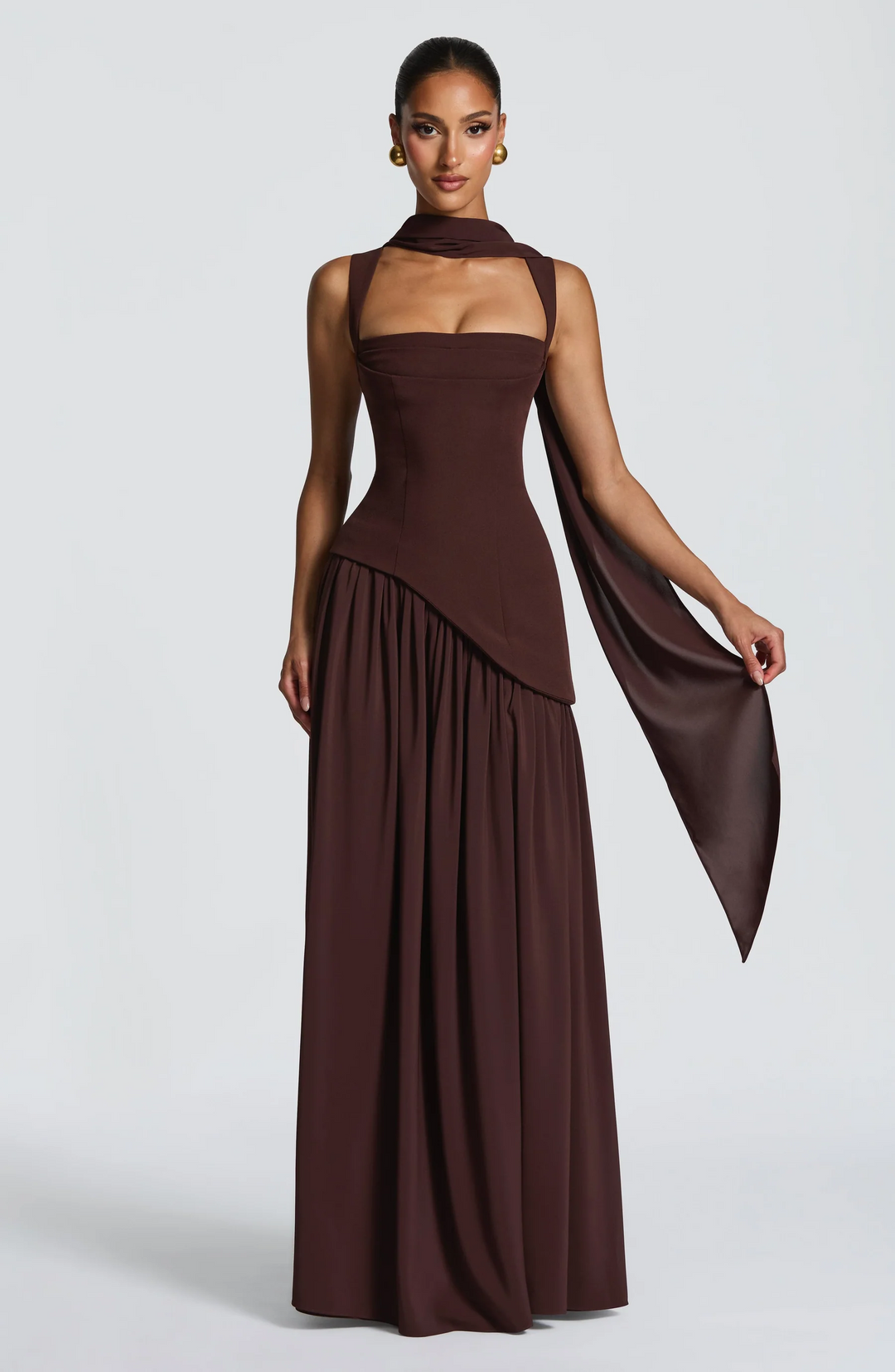 Effortless style: Women's maxi dress with adjustable straps, a versatile long dress for summer, casual, or elegant wear.