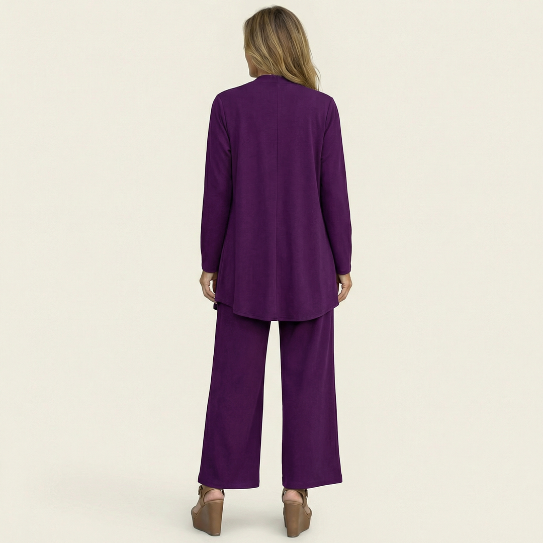 Versatile women's 3-piece outfit with vest, blouse & wide-leg pants for chic minimalist style.