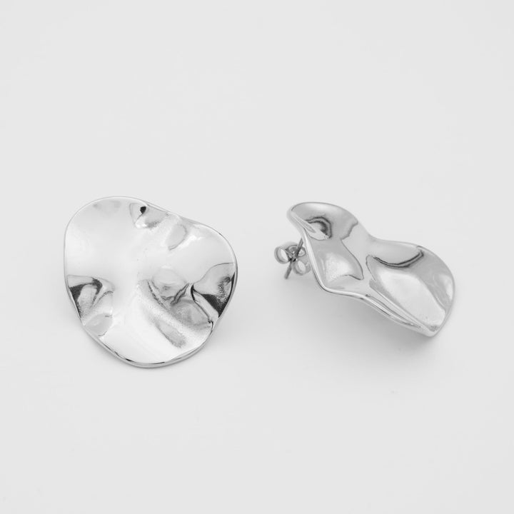 Stylish modern geometric stud earrings for women, perfect everyday gold plated jewelry.