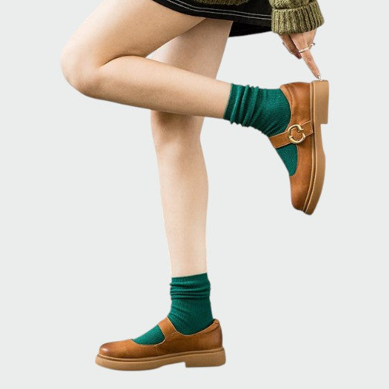 Elegant women's Mary Jane dress shoes, designed for everyday comfort with a stylish block heel.