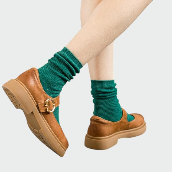 Elegant women's Mary Jane block heel shoes, providing all-day comfort and a sophisticated, versatile look.