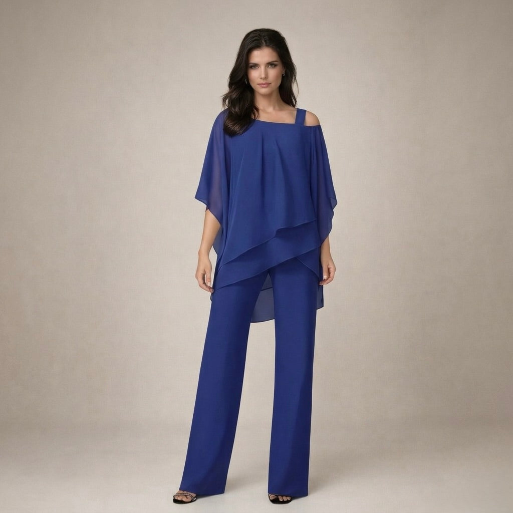 Trendy women's off-shoulder summer two-piece outfit, ideal for a comfortable, casual look.