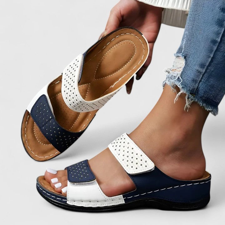Open-toe women's summer sandals, lightweight with orthopaedic arch support for all-day comfort.