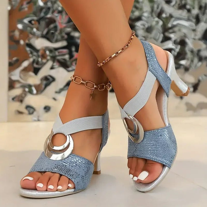 Elegant women's strappy sandals with block heel & orthopaedic arch support for versatile comfort.