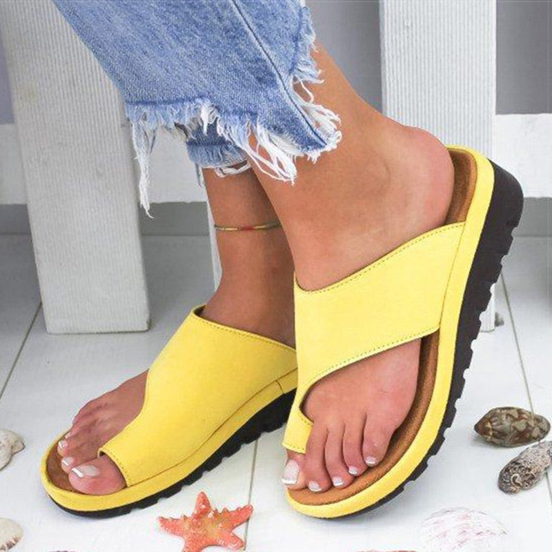 Comfortable and supportive women's sandals, ideal for daily wear and travel.