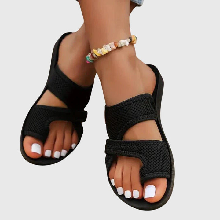 Supportive women's sandals for bunion relief & arch support. Ideal comfort footwear for walking.