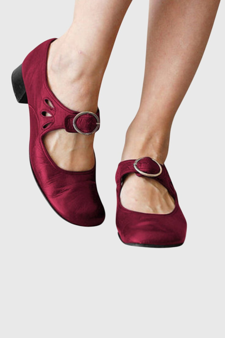 Women's orthopaedic comfort sandals with strong arch support for foot pain relief. Ideal walking shoes.