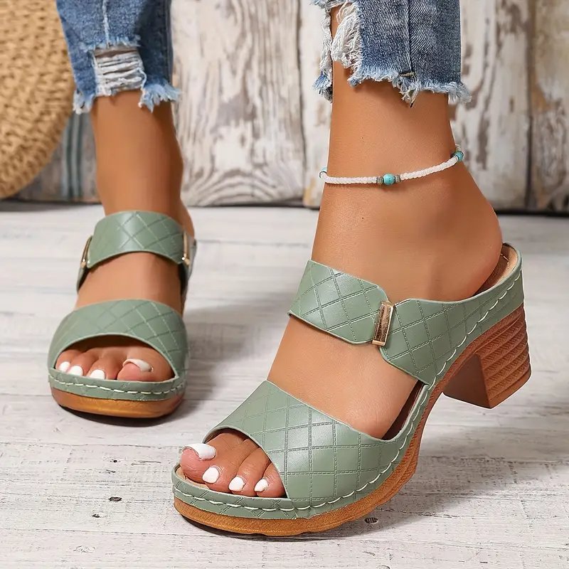 Orthopaedic comfort women's block heel sandals, ideal for extended wear and style.
