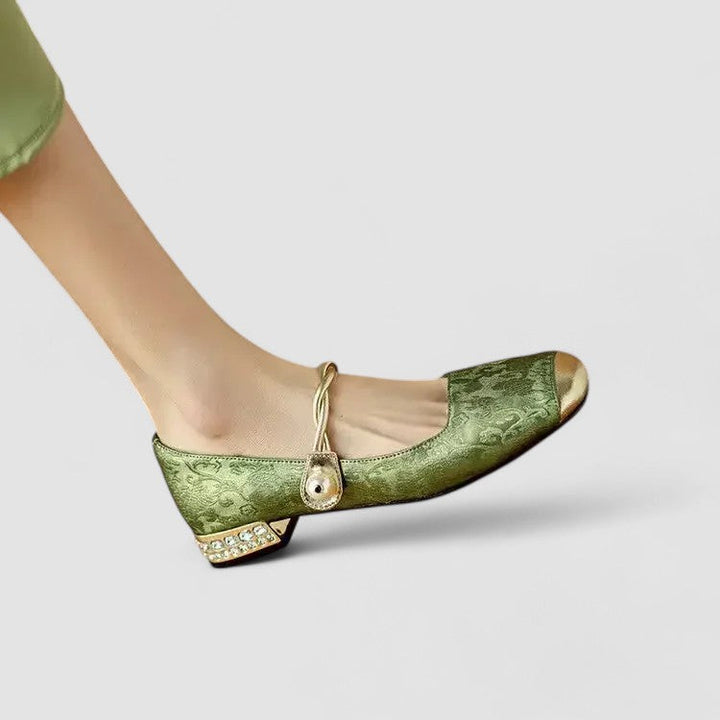 Vintage-inspired orthopaedic Mary Jane shoes for women, combining elegant style with superior comfort.