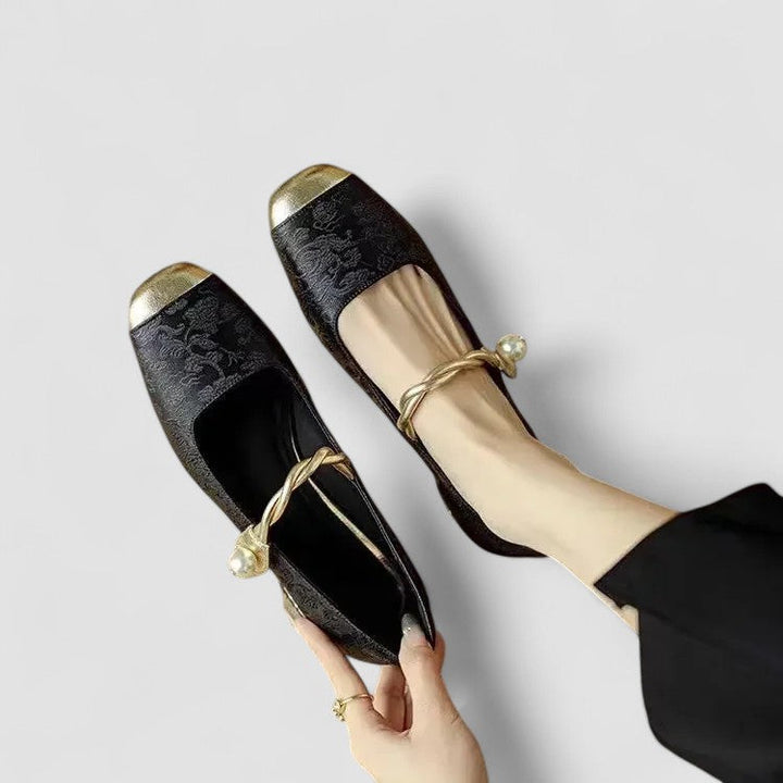 Versatile orthopaedic Mary Jane shoes, perfect for women seeking elegant casual or dressy comfort.