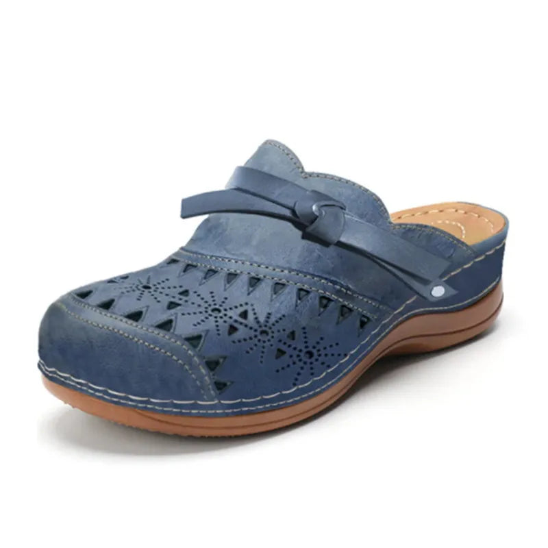 Breathable women's orthopaedic clogs, ideal comfort shoes for walking & summer with pain relief.