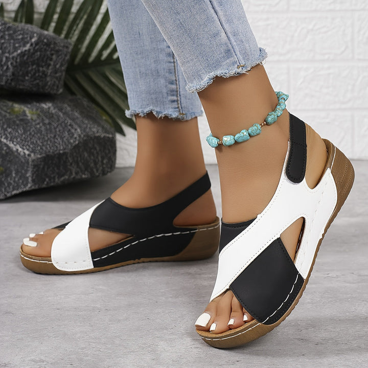 Women's casual sandals with arch support, providing ultimate foot comfort.