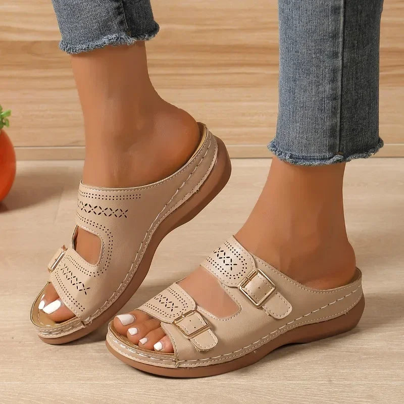 White women's adjustable comfort sandals with superior orthopaedic arch support. Great for all-day walking & casual wear.
