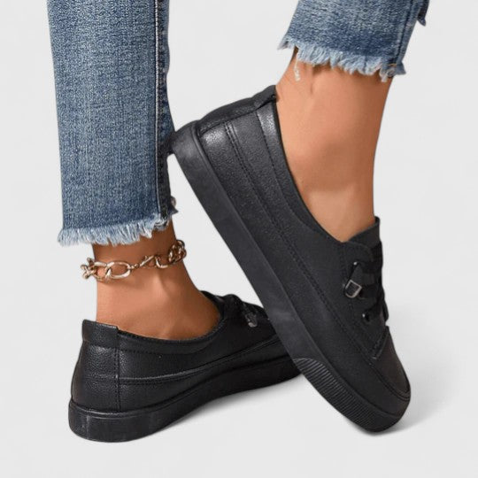 Lightweight women's orthopaedic sneakers with superior cushioning for ultimate walking comfort.