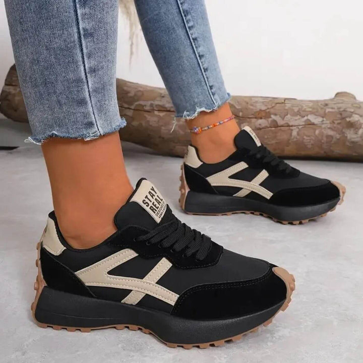 Women's orthopaedic support trainers for ultimate comfort. Features a stylish panel design & lace-up closure. Perfect for active women.