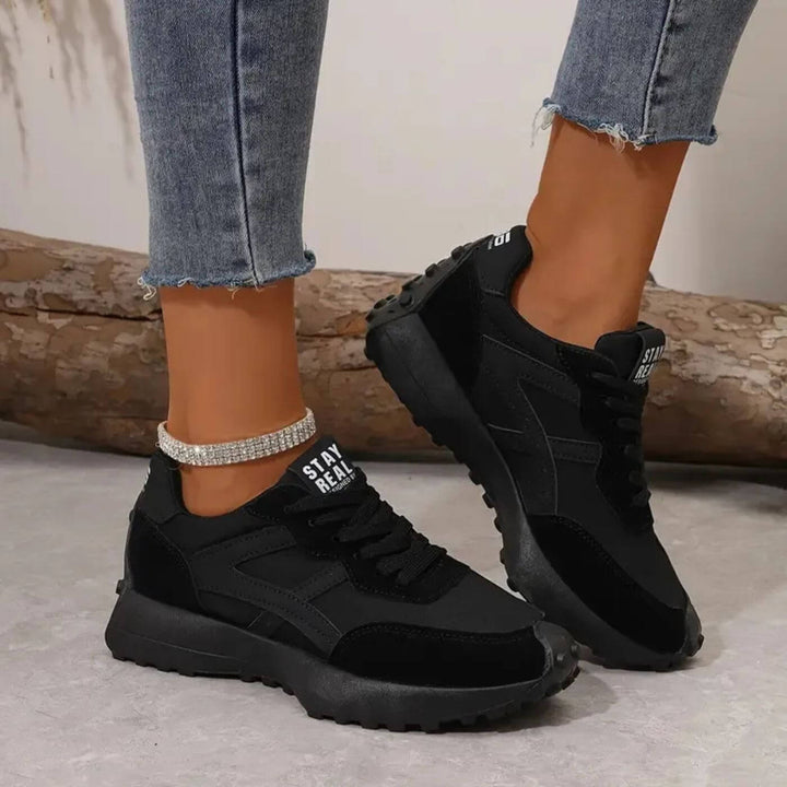 Fashionable women's trainers with modern panel design. These lace-up orthopaedic sneakers offer great support & comfort.