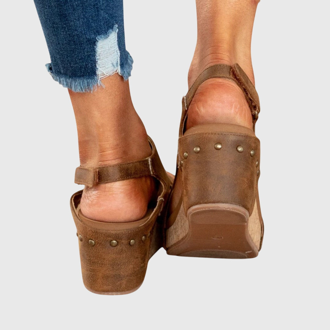 Adjustable strap orthopaedic wedge sandals for women, combining comfort with modern summer fashion.