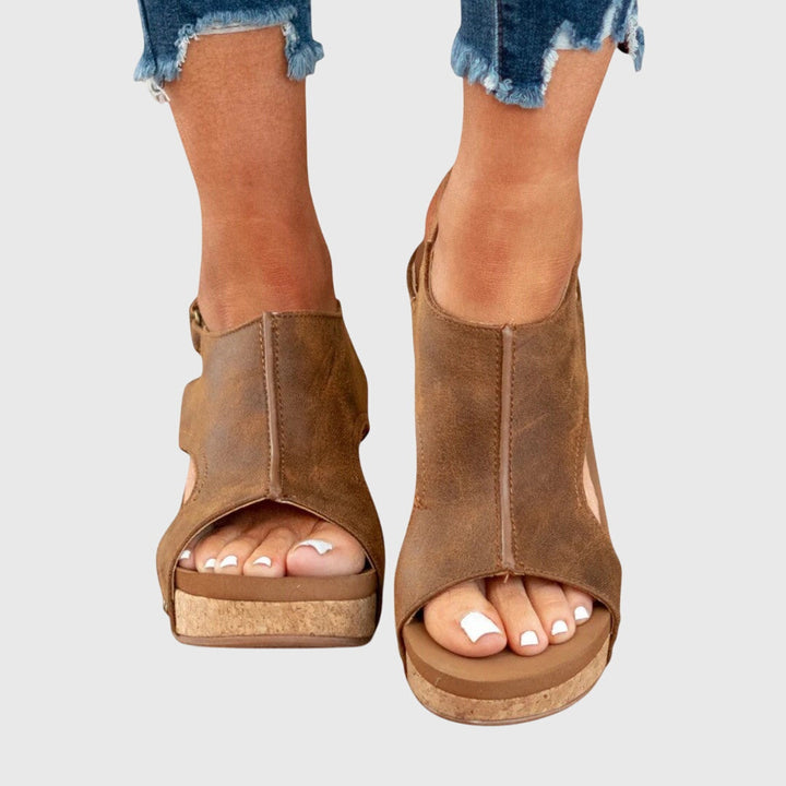 Casual yet elegant women's orthopaedic sandals, providing all-day comfort & foot support.