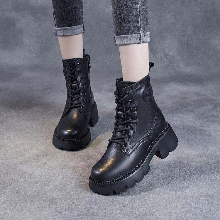 Chic women's orthopedic boots, combining modern style with crucial foot support.