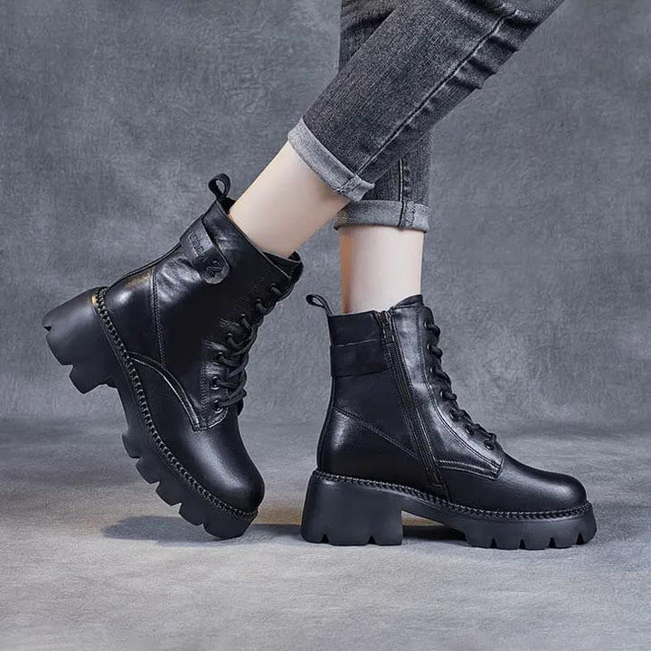 Fashionable women's orthopedic boots with excellent arch support & cushioning.