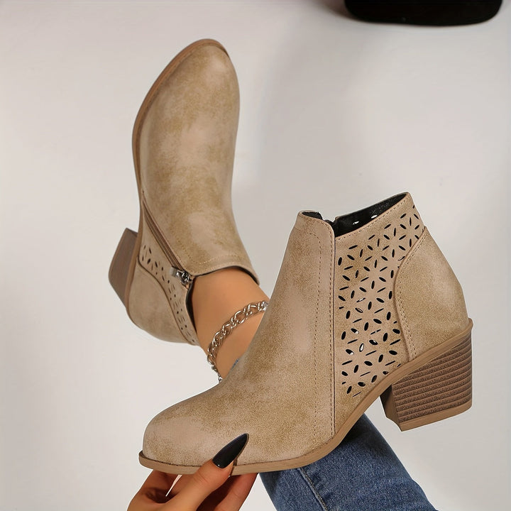 Women's orthopedic boots with advanced arch support & stable grip, perfect for comfortable walking & foot relief.