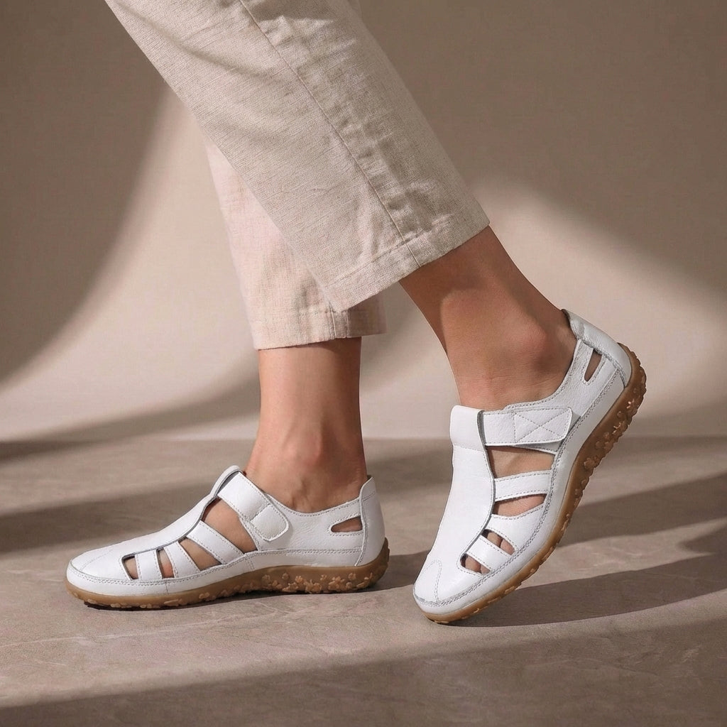 Women's orthopedic closed-toe sandals with adjustable straps for summer comfort & support.