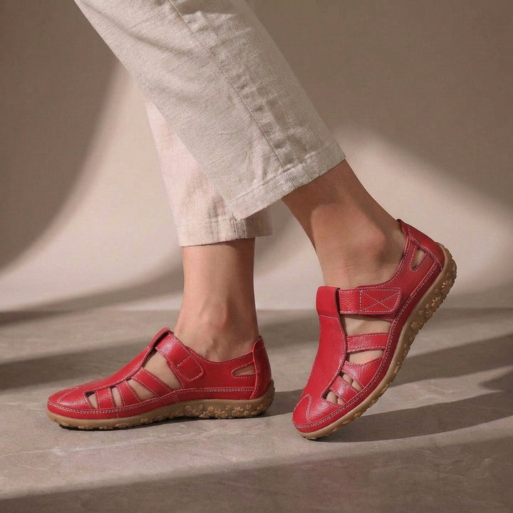Stylish women's closed-toe orthopedic sandals with adjustable hook-and-loop straps for summer comfort.