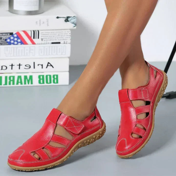 Supportive women's comfort sandals with adjustable straps, anti-slip sole, & arch support for summer.