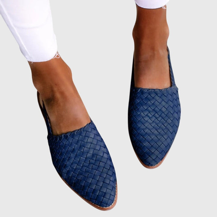 Comfortable women's orthopedic sandals with arch support, improving posture & relieving foot pain.