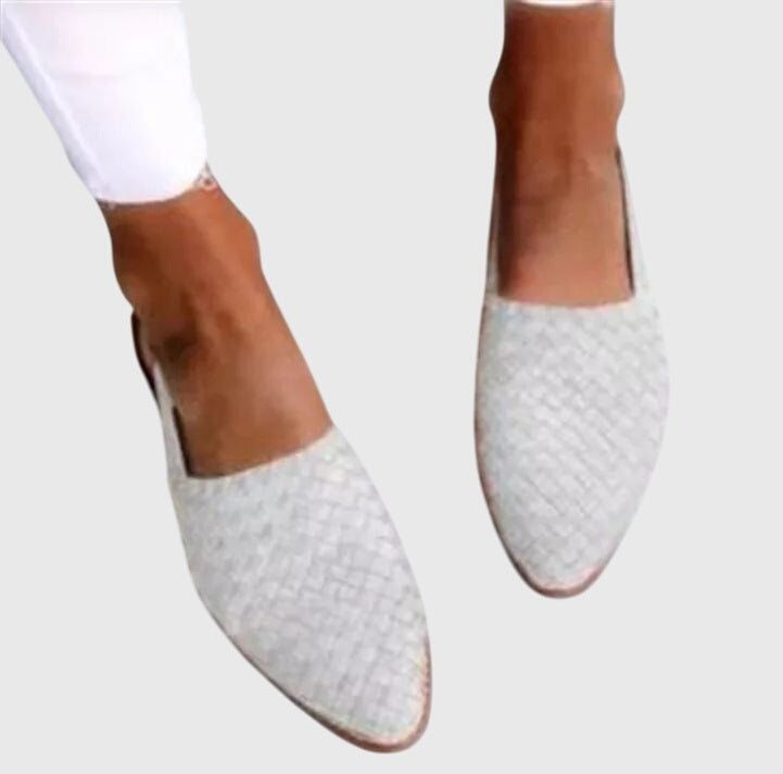 Versatile women's comfort sandals with orthopedic arch support for pain relief, perfect for casual wear.