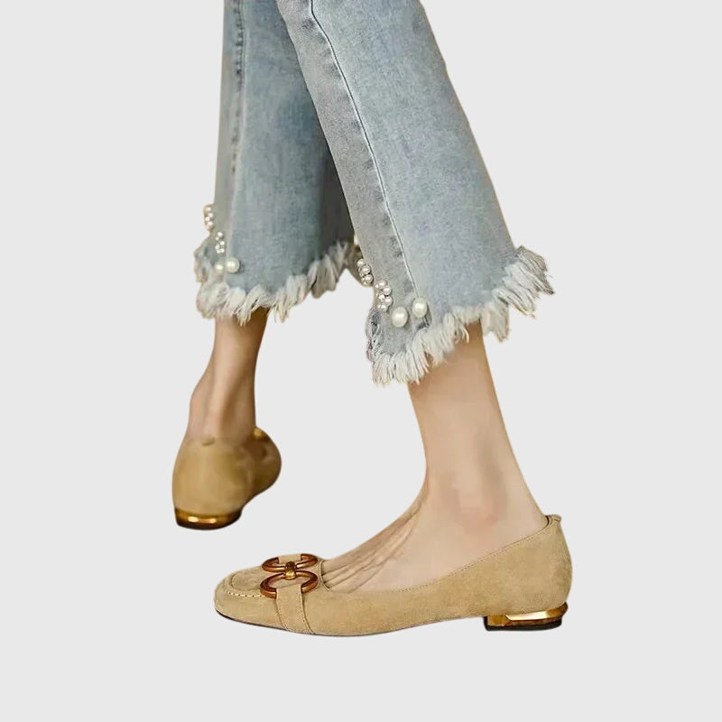 Women's orthopedic sandals featuring adjustable straps & cushioned sole for ultimate comfort.