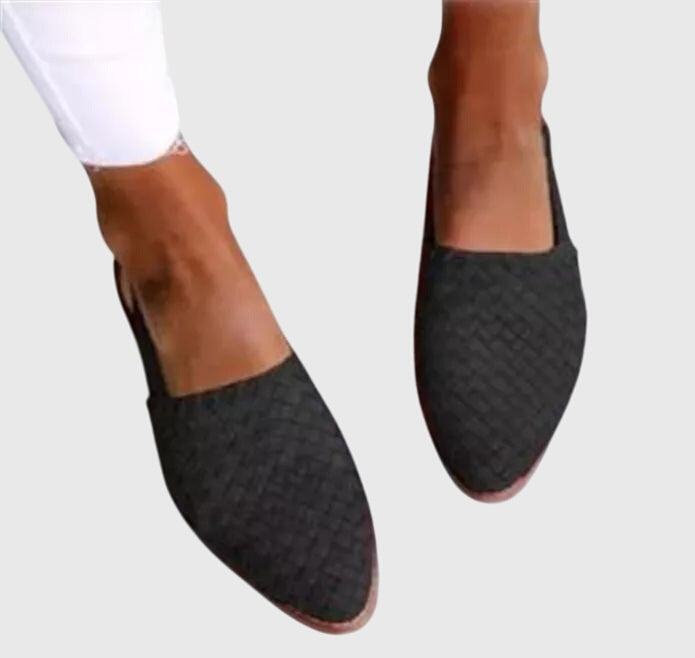 Supportive women's orthopedic sandals, combining comfort & style with arch support for foot pain relief.