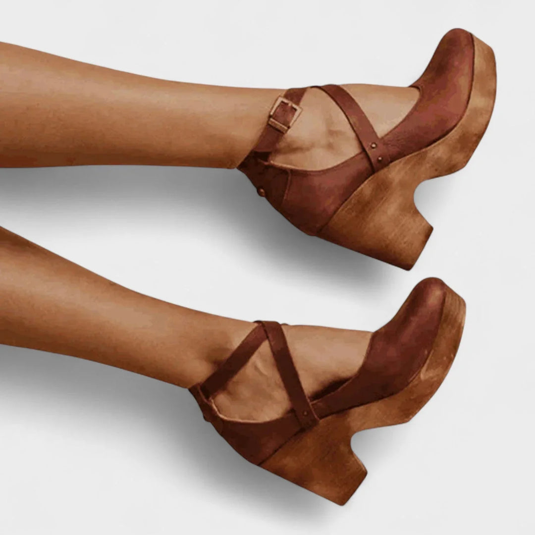 Comfortable women's closed-toe platform sandals, orthopedic design for arch support & walking ease.