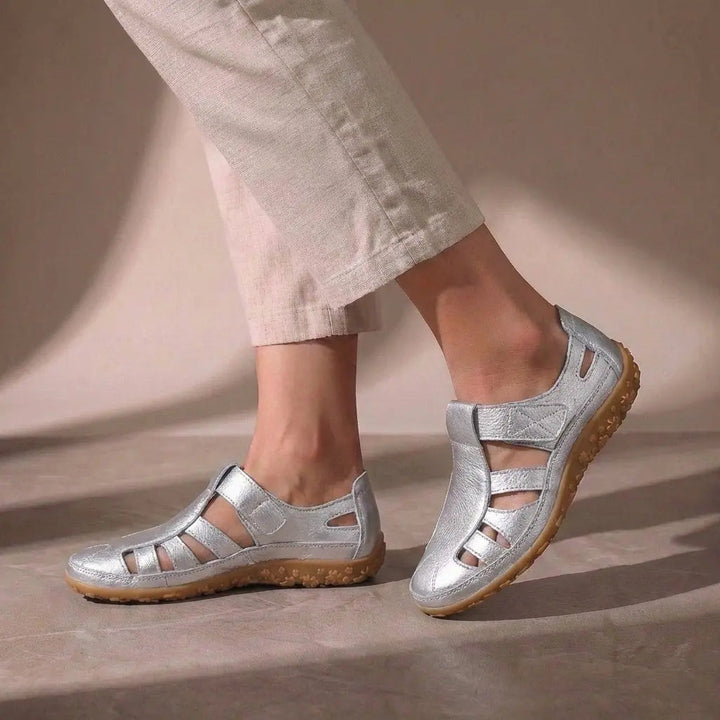 Women's orthopedic fisherman sandals: cutout closed toe, secure ankle strap, ultimate comfort for summer days.