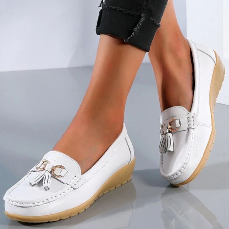 Supportive women's casual loafers, orthopedic design with all-day comfort & flexible fit.