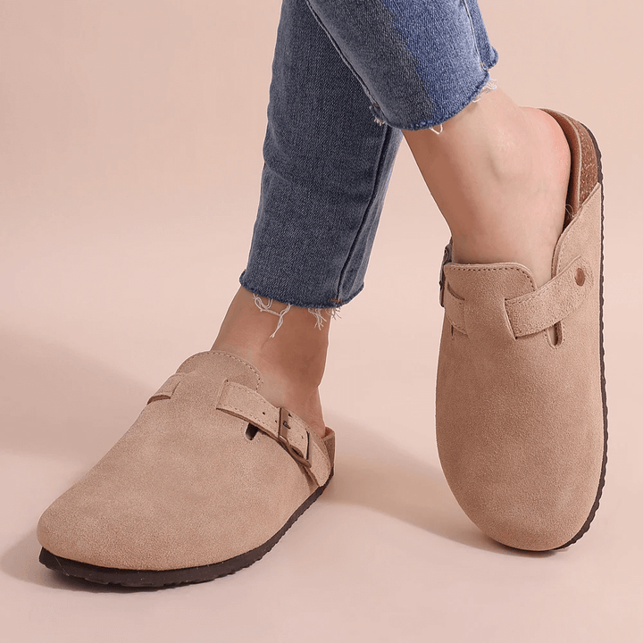 Women's orthopedic indoor-outdoor slippers with arch support for comfort & pain relief.