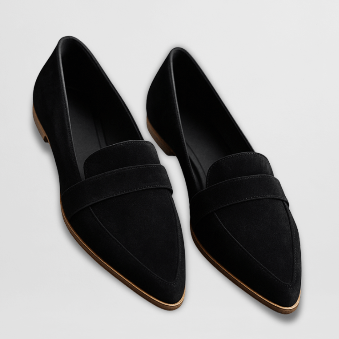 Comfortable women's orthopedic loafers with cushioned insoles, ideal casual footwear for daily wear.